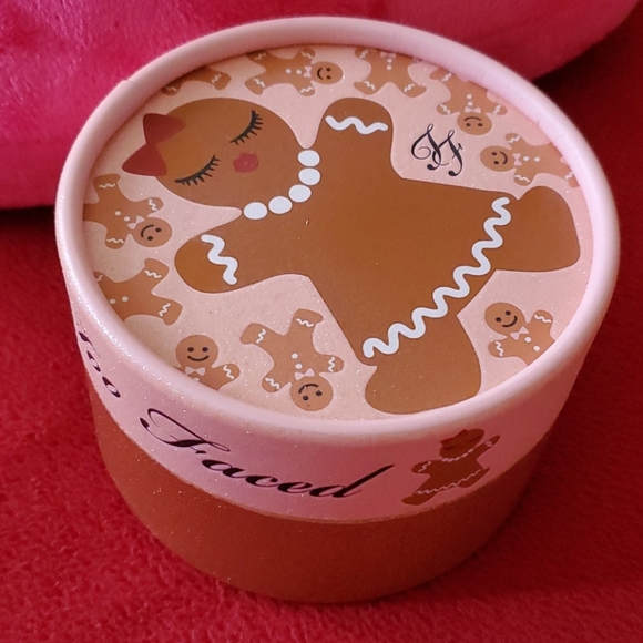 Two Faced Make Up Bundle - Picture 5 of 7